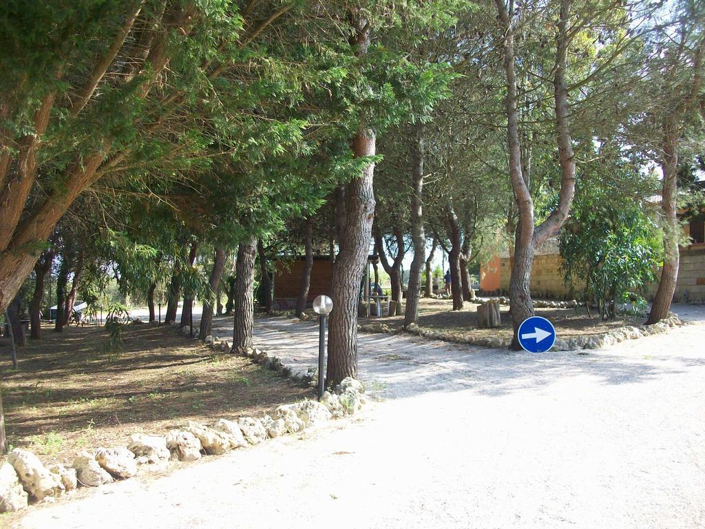 Appartamenti Turistici Aprile Antonio Luigi 보르가네 외부 사진